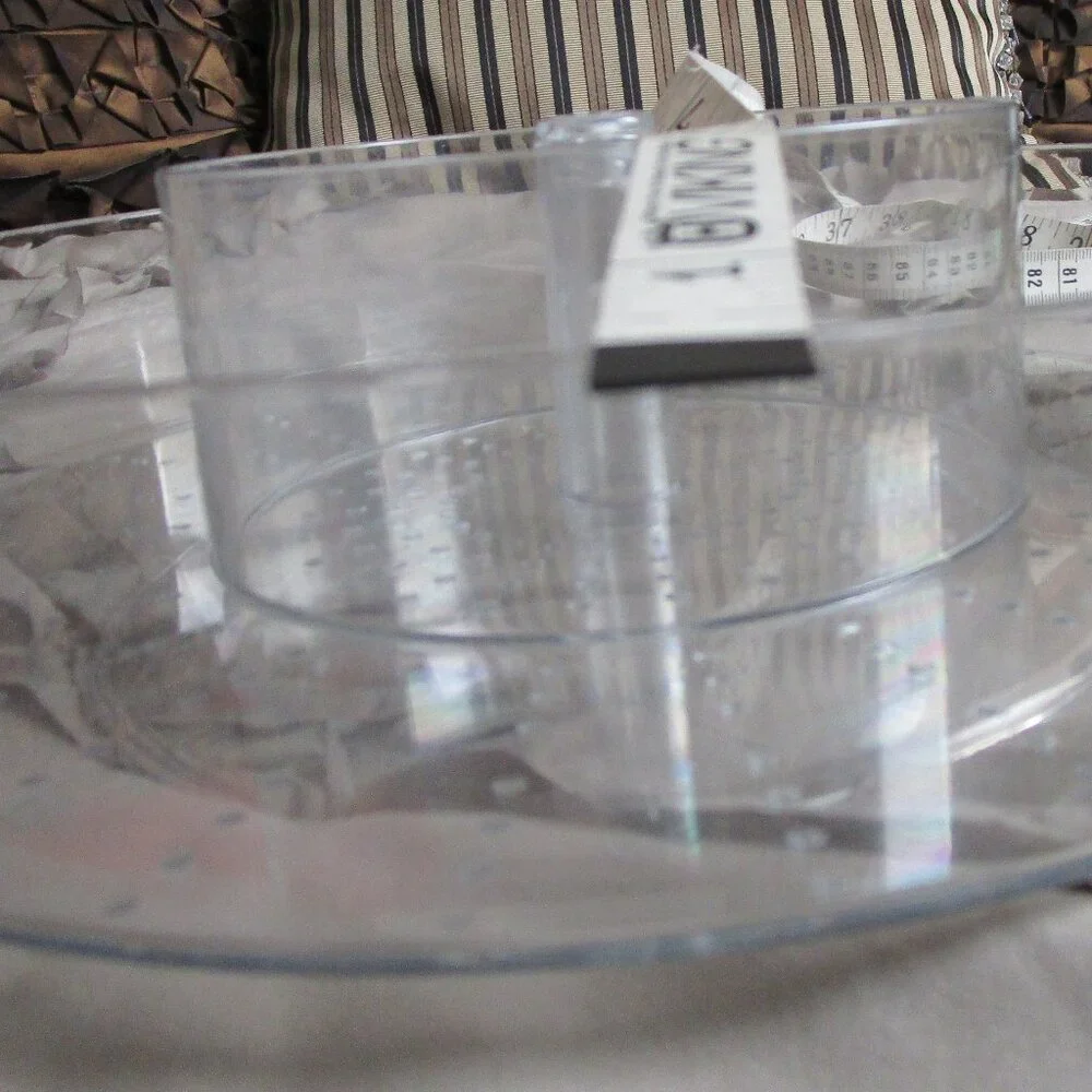 clear acrylic lazy Susan bowl